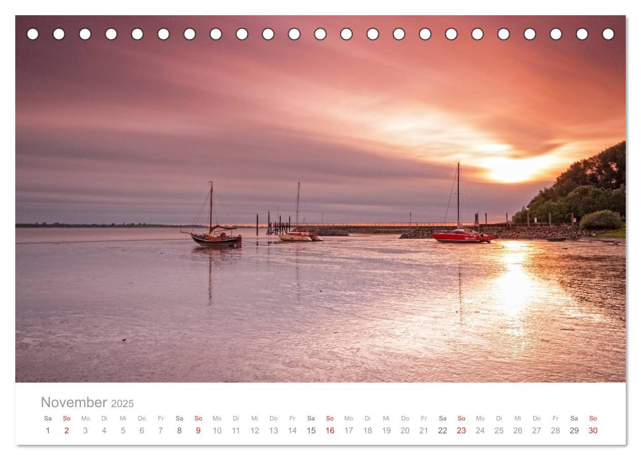 Bild: 9783435619450 | Lichtreise durch Schleswig-Holstein (Tischkalender 2025 DIN A5...