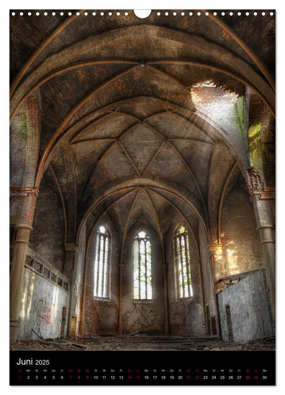 Bild: 9783435987184 | Lost Places - Verlassene Kirchen (Wandkalender 2025 DIN A3 hoch),...