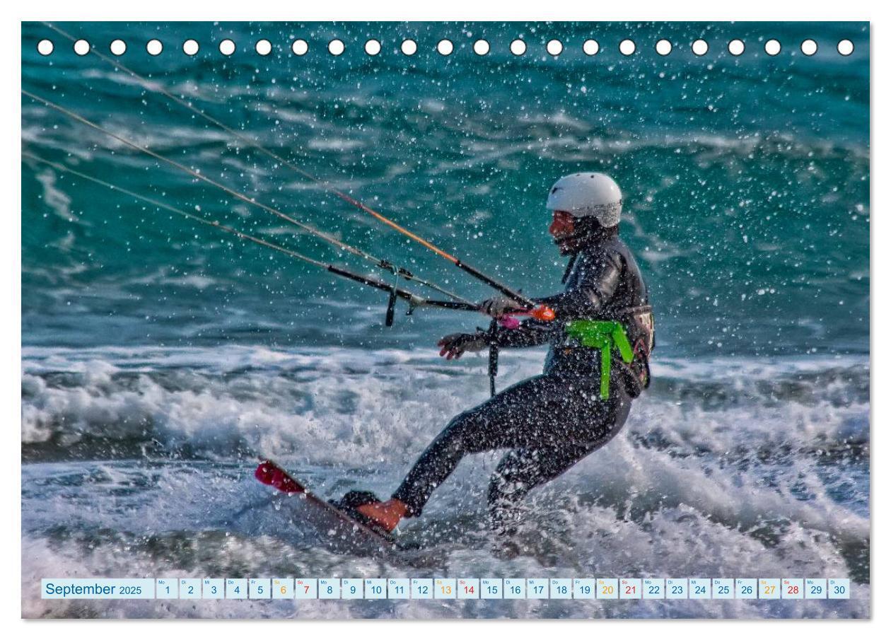 Bild: 9783435726769 | Kitesurfen - über den Wellen (Tischkalender 2025 DIN A5 quer),...