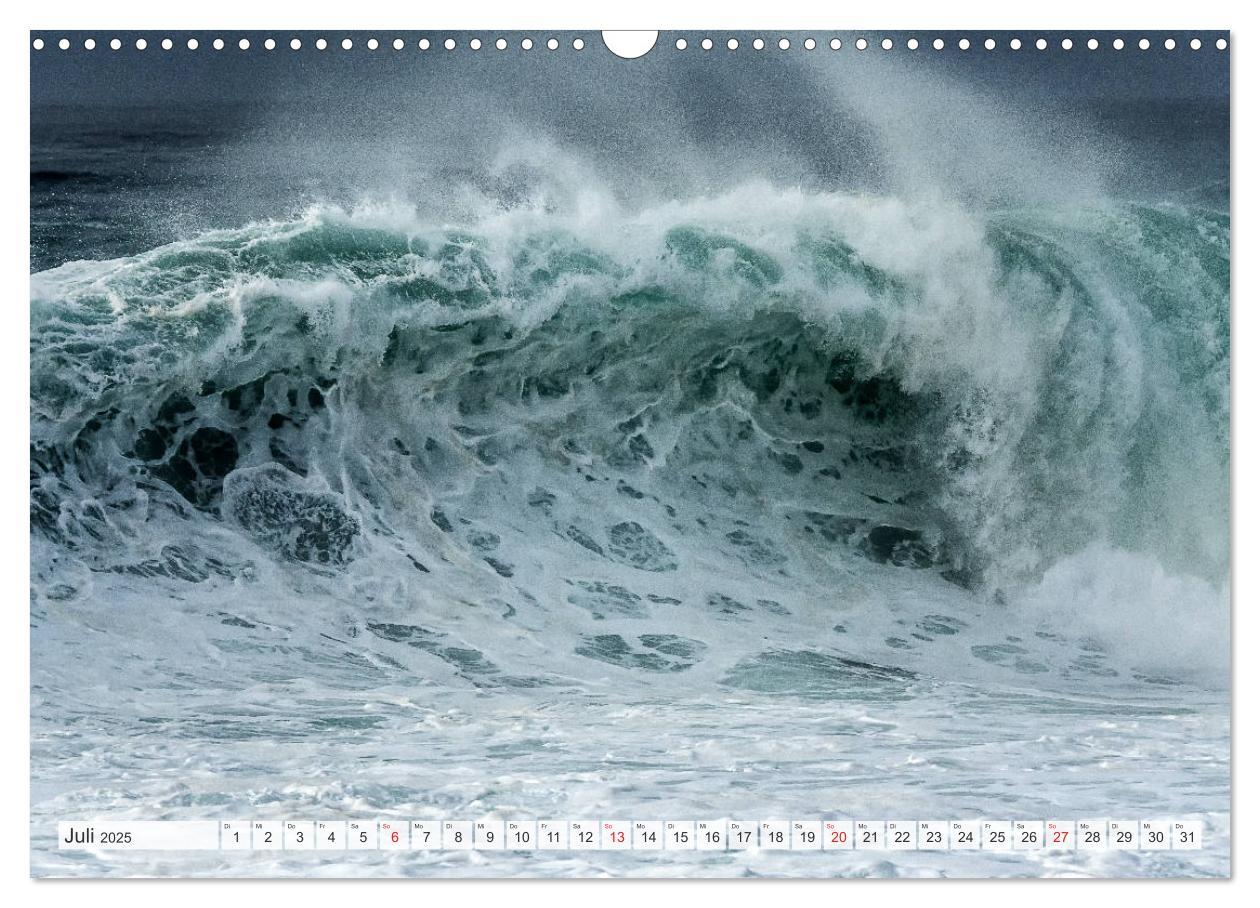 Bild: 9783435158188 | WASSERBERGE - Die Riesenwellen von Nazaré (Wandkalender 2025 DIN A3...