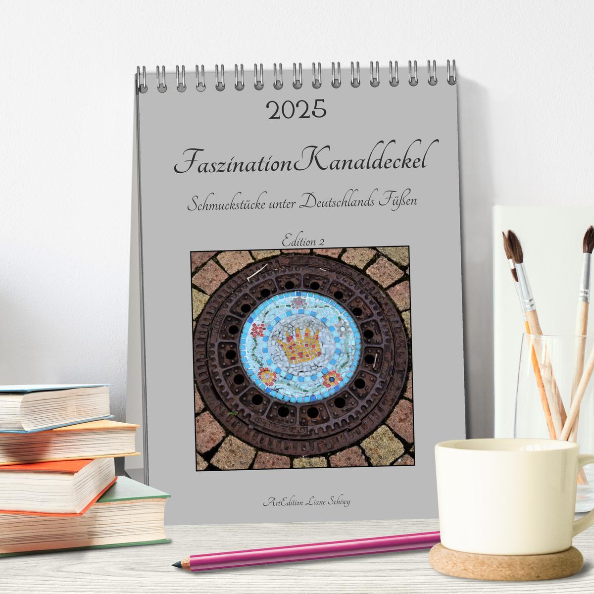 Bild: 9783435951321 | Faszination Kanaldeckel (Tischkalender 2025 DIN A5 hoch), CALVENDO...