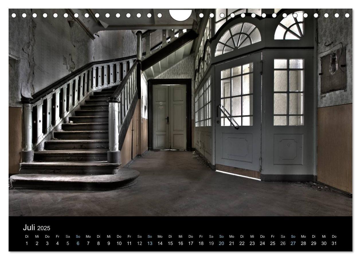 Bild: 9783435832125 | Treppen (Wandkalender 2025 DIN A4 quer), CALVENDO Monatskalender