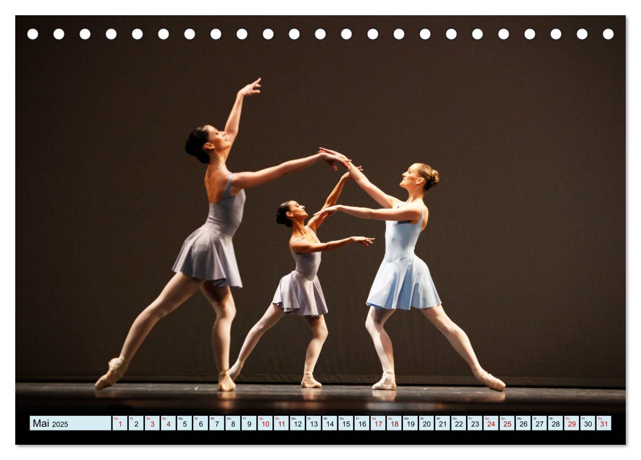 Bild: 9783435100774 | Ballett Bühne (Tischkalender 2025 DIN A5 quer), CALVENDO...