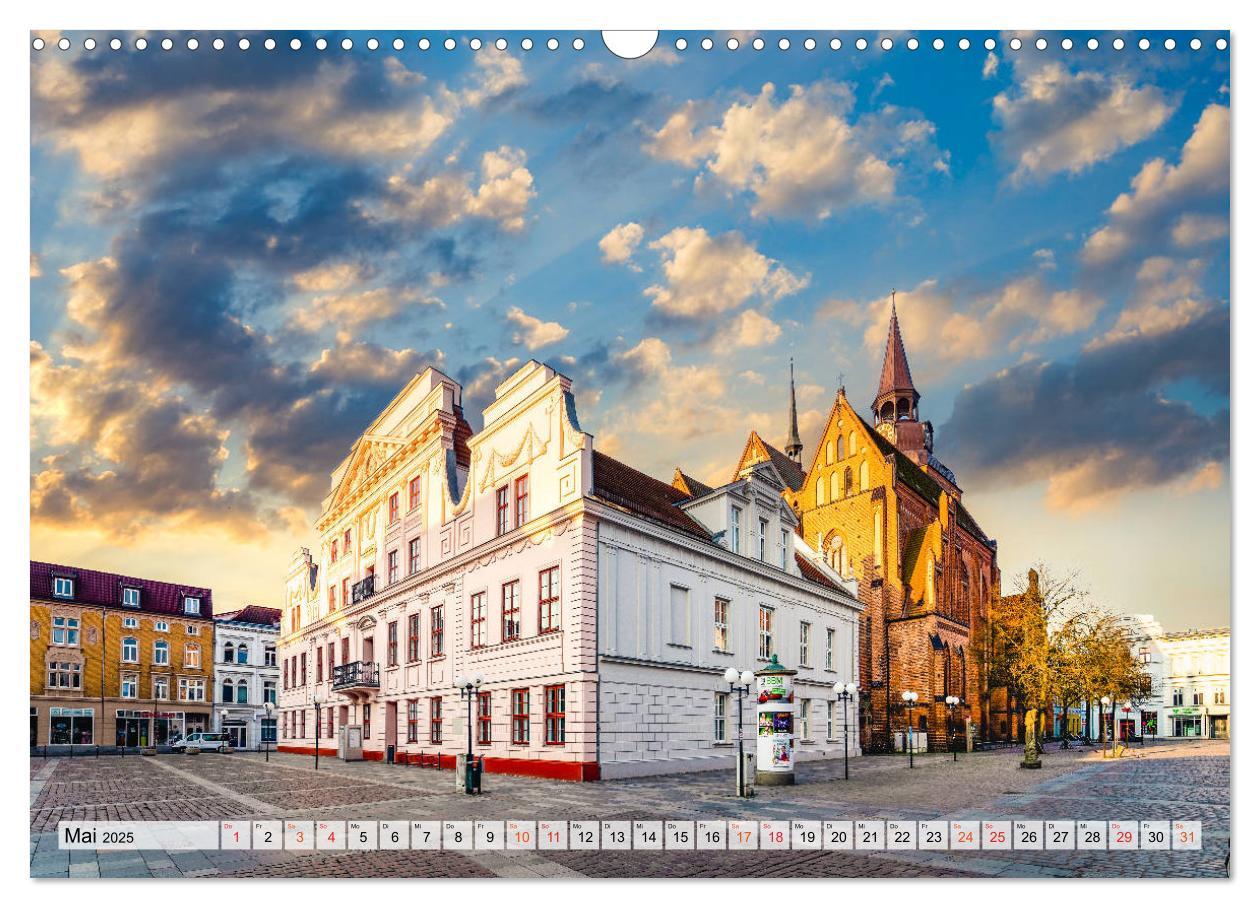 Bild: 9783435241712 | Güstrow Impressionen (Wandkalender 2025 DIN A3 quer), CALVENDO...