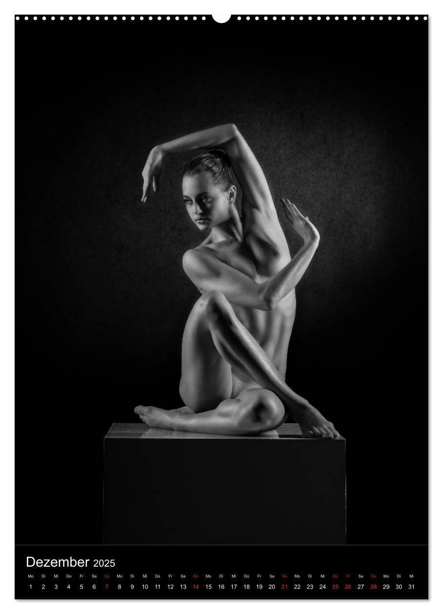 Bild: 9783435969883 | BODY SCULPTURE (Wandkalender 2025 DIN A2 hoch), CALVENDO...