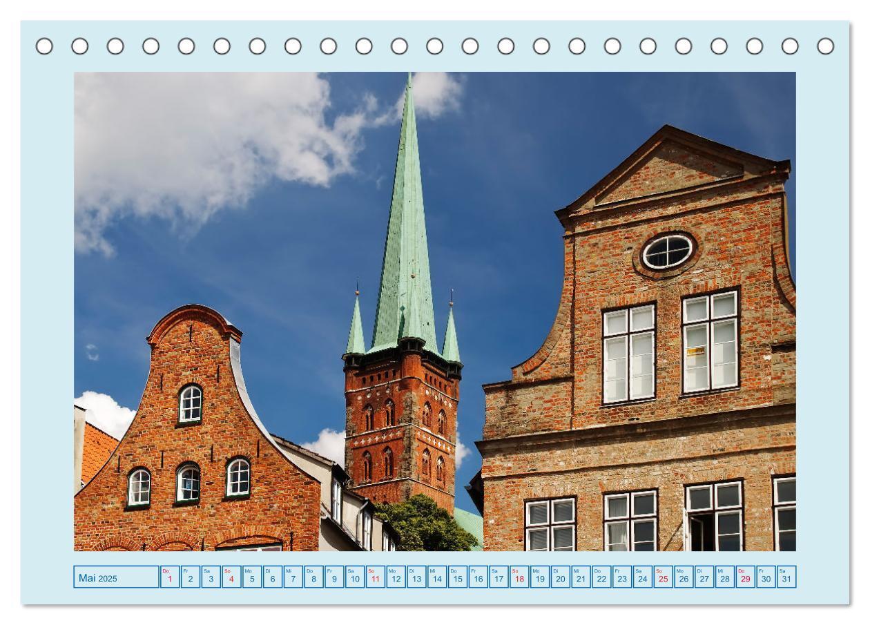 Bild: 9783435066209 | Lübeck Backsteingotik an der Trave (Tischkalender 2025 DIN A5...