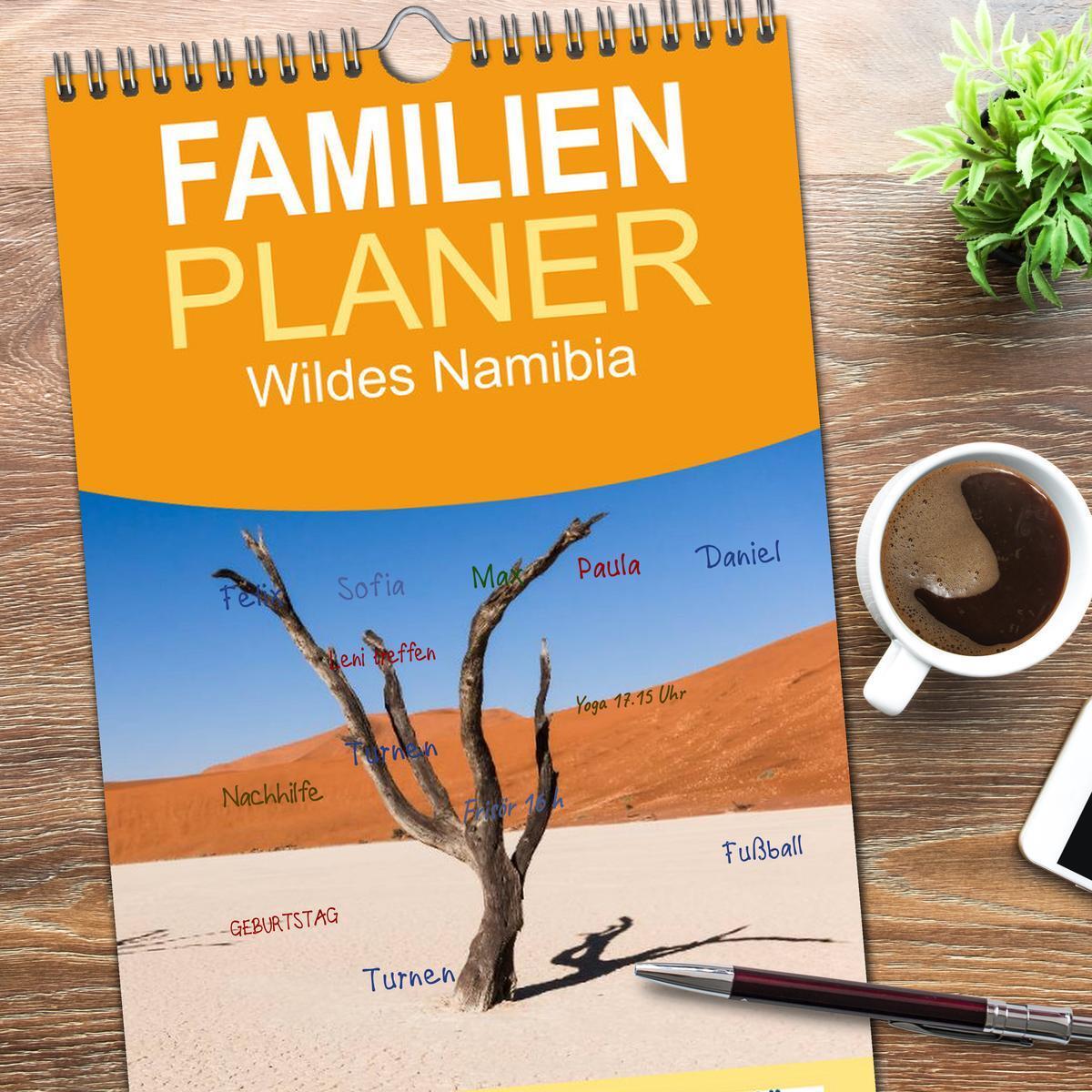 Bild: 9783457114551 | Familienplaner 2025 - Wildes Namibia mit 5 Spalten (Wandkalender,...