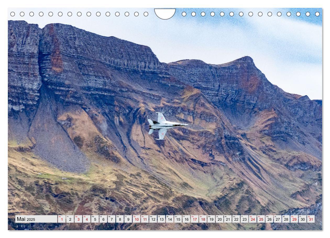 Bild: 9783383761997 | Axalp Airshow (Wandkalender 2025 DIN A4 quer), CALVENDO Monatskalender