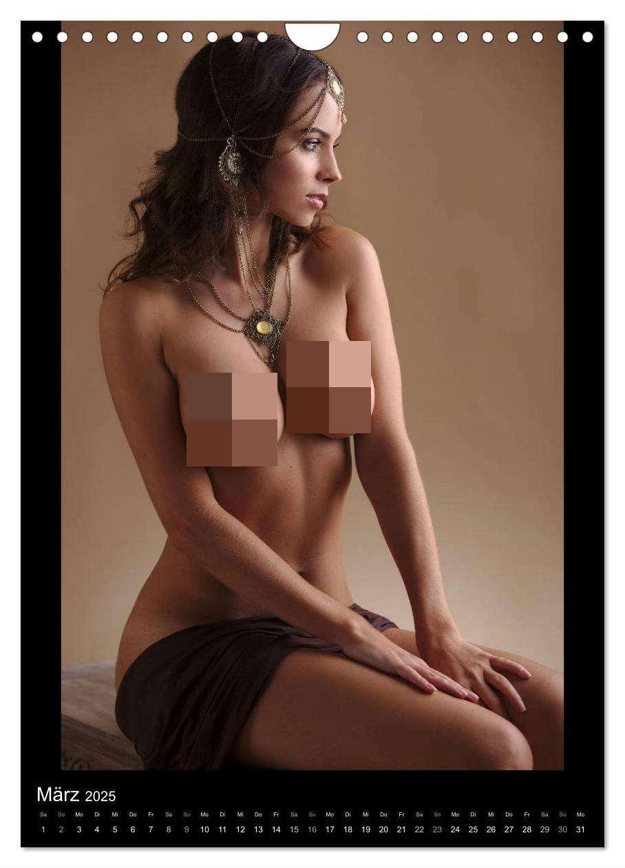 Bild: 9783457052914 | Adorned Nudes - Schmuck und Akt (Wandkalender 2025 DIN A4 hoch),...