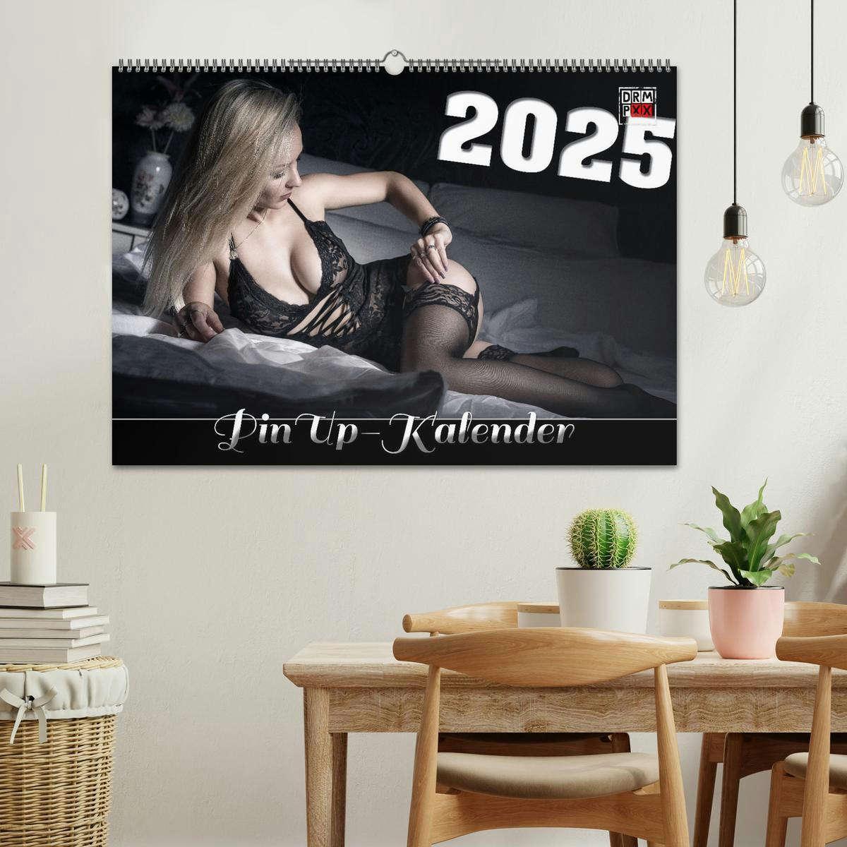 Bild: 9783383803154 | PinUp-Kalender 2025 (Wandkalender 2025 DIN A2 quer), CALVENDO...