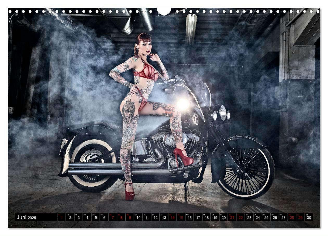 Bild: 9783435050208 | Motorräder und Sexy Girls (Wandkalender 2025 DIN A3 quer), CALVENDO...