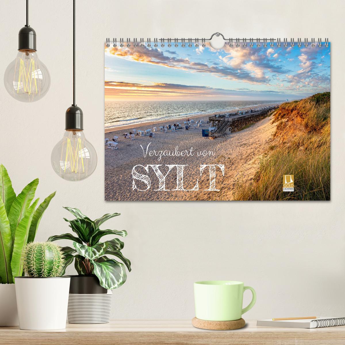 Bild: 9783383943713 | Verzaubert von Sylt (Wandkalender 2025 DIN A4 quer), CALVENDO...