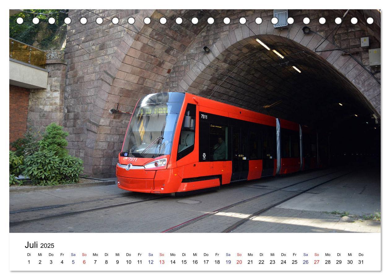 Bild: 9783435462728 | Straßenbahnen in Europa (Tischkalender 2025 DIN A5 quer), CALVENDO...