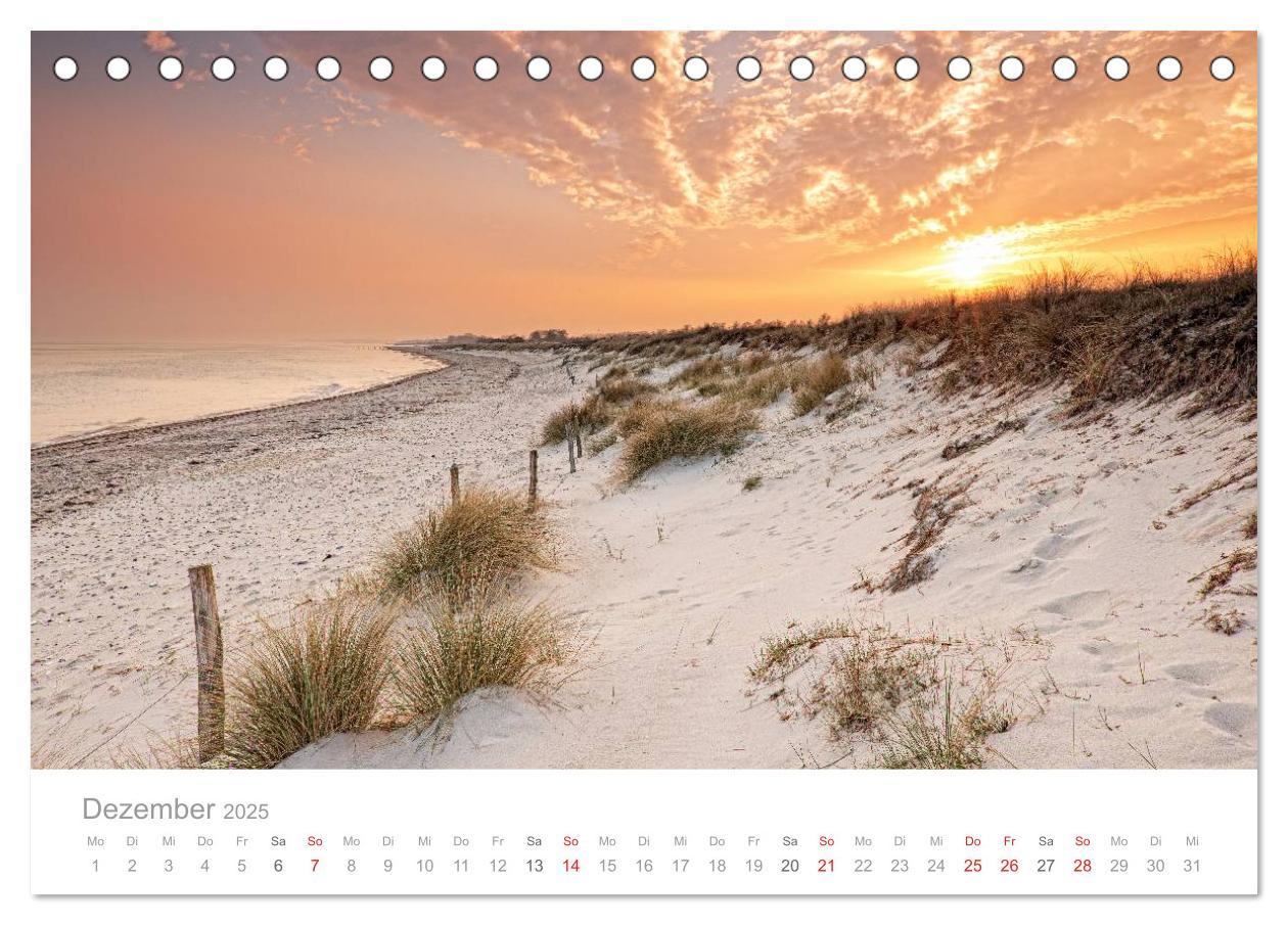 Bild: 9783435619450 | Lichtreise durch Schleswig-Holstein (Tischkalender 2025 DIN A5...