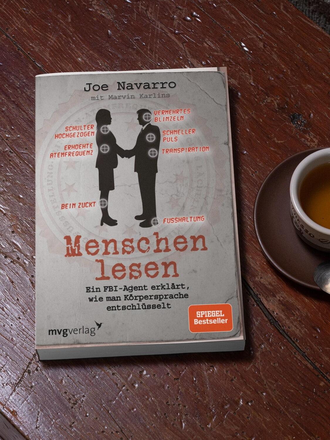 Bild: 9783868822137 | Menschen lesen | Joe Navarro | Taschenbuch | 250 S. | Deutsch | 2010