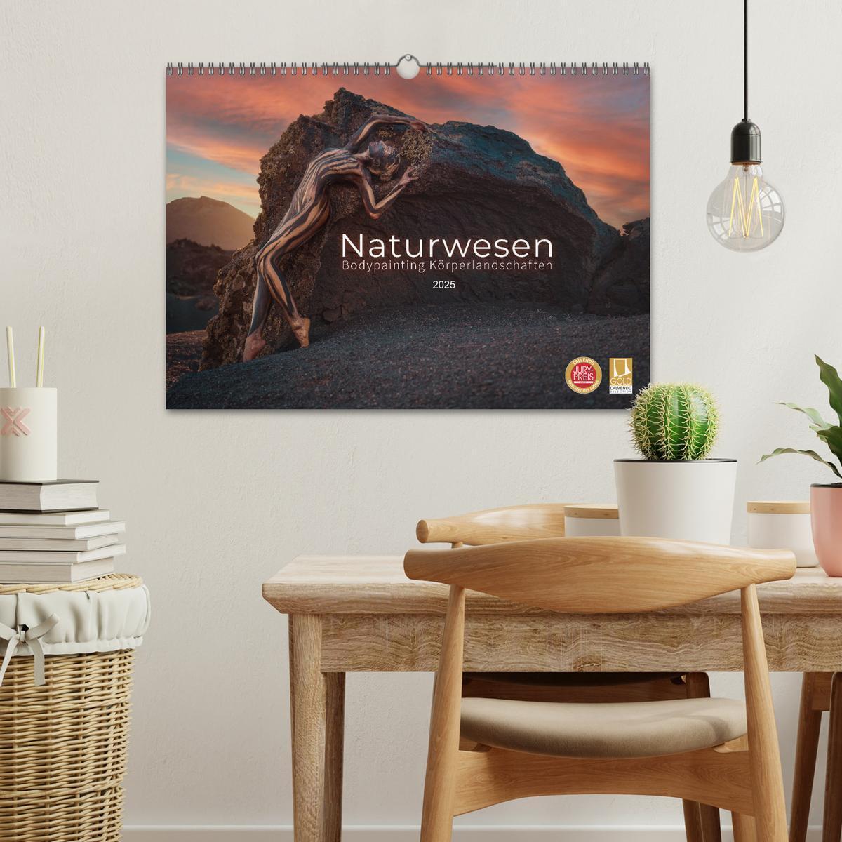 Bild: 9783383911538 | Naturwesen - Bodypainting Körperlandschaften (Wandkalender 2025 DIN...