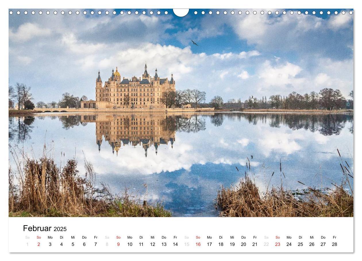 Bild: 9783435655472 | Schweriner Märchenschloss (Wandkalender 2025 DIN A3 quer), CALVENDO...