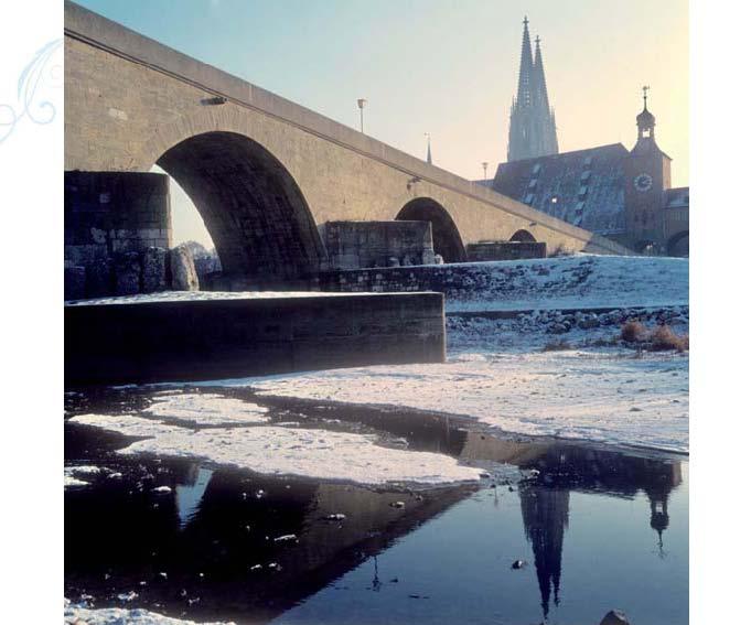 Bild: 9783866463653 | Regensburg | Ein Stadtspaziergang in historischen Fotos | Otmar Fritz