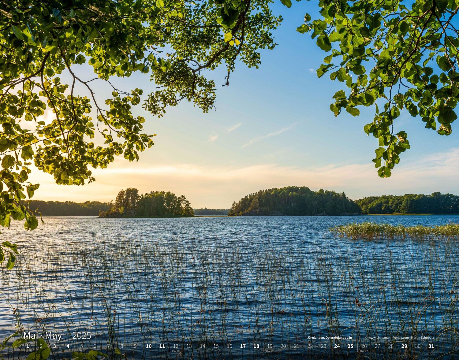 Bild: 9783862923366 | Schweden 2025 Großformat-Kalender 58 x 45,5 cm | Sverige - Sweden