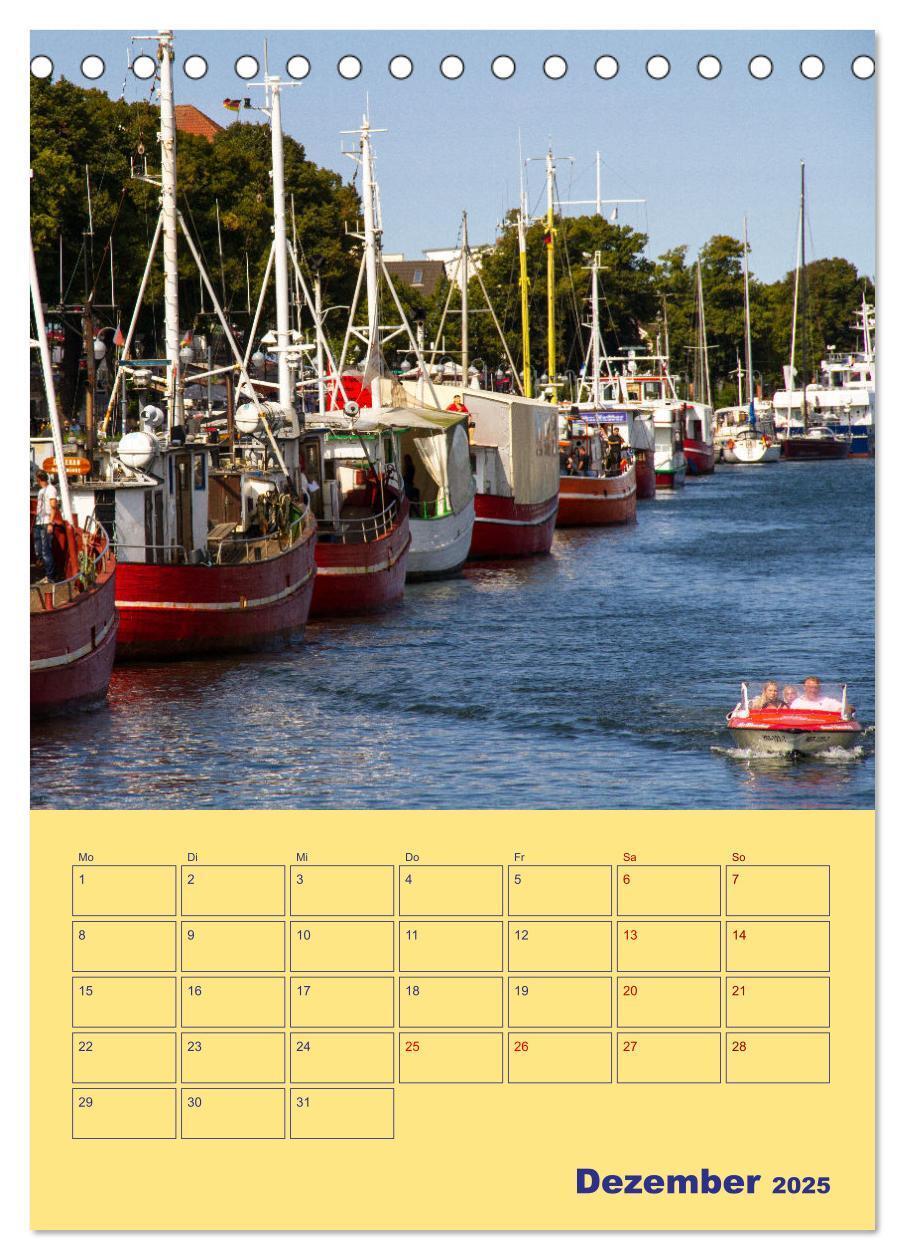 Bild: 9783435876594 | Sehnsuchtsort Warnemünde (Tischkalender 2025 DIN A5 hoch), CALVENDO...