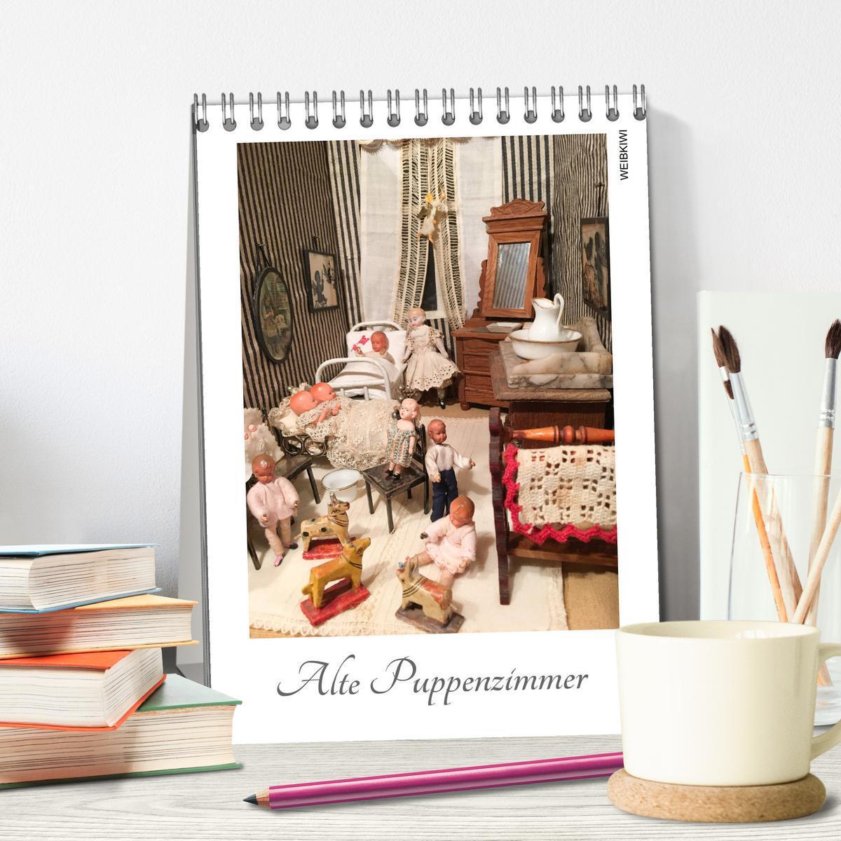 Bild: 9783435952755 | Alte Puppenzimmer (Tischkalender 2025 DIN A5 hoch), CALVENDO...