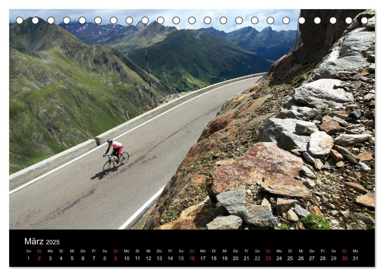 Bild: 9783435622993 | Alpenpässe auf dem Rennrad "Himmlische Serpentinen" (Tischkalender...