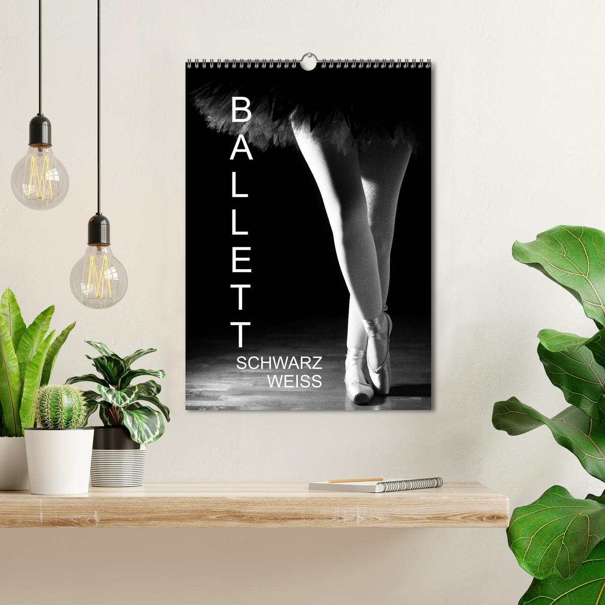 Bild: 9783457049655 | Ballett Schwarzweiss (Wandkalender 2025 DIN A3 hoch), CALVENDO...