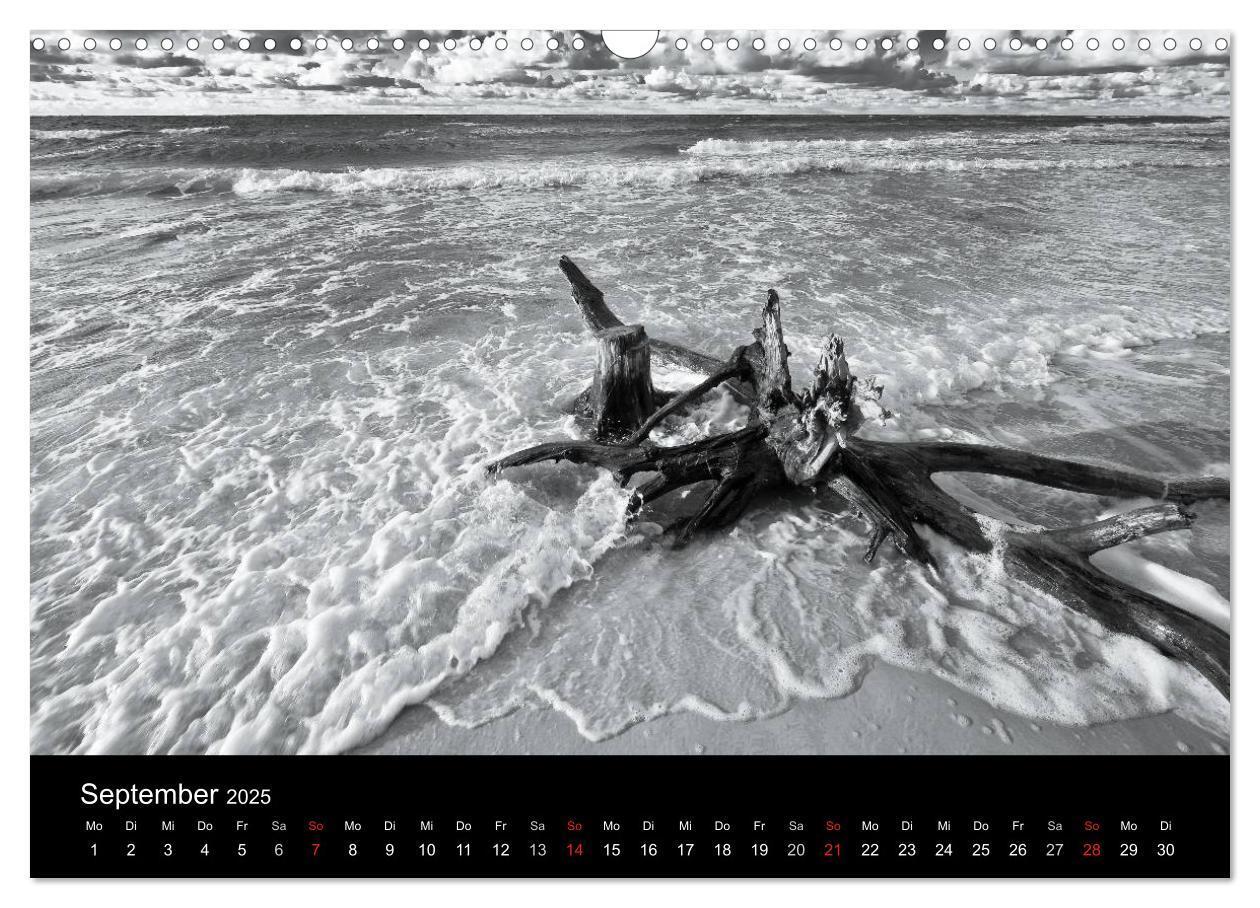 Bild: 9783435641307 | Strandspaziergang an der Ostsee (Wandkalender 2025 DIN A3 quer),...