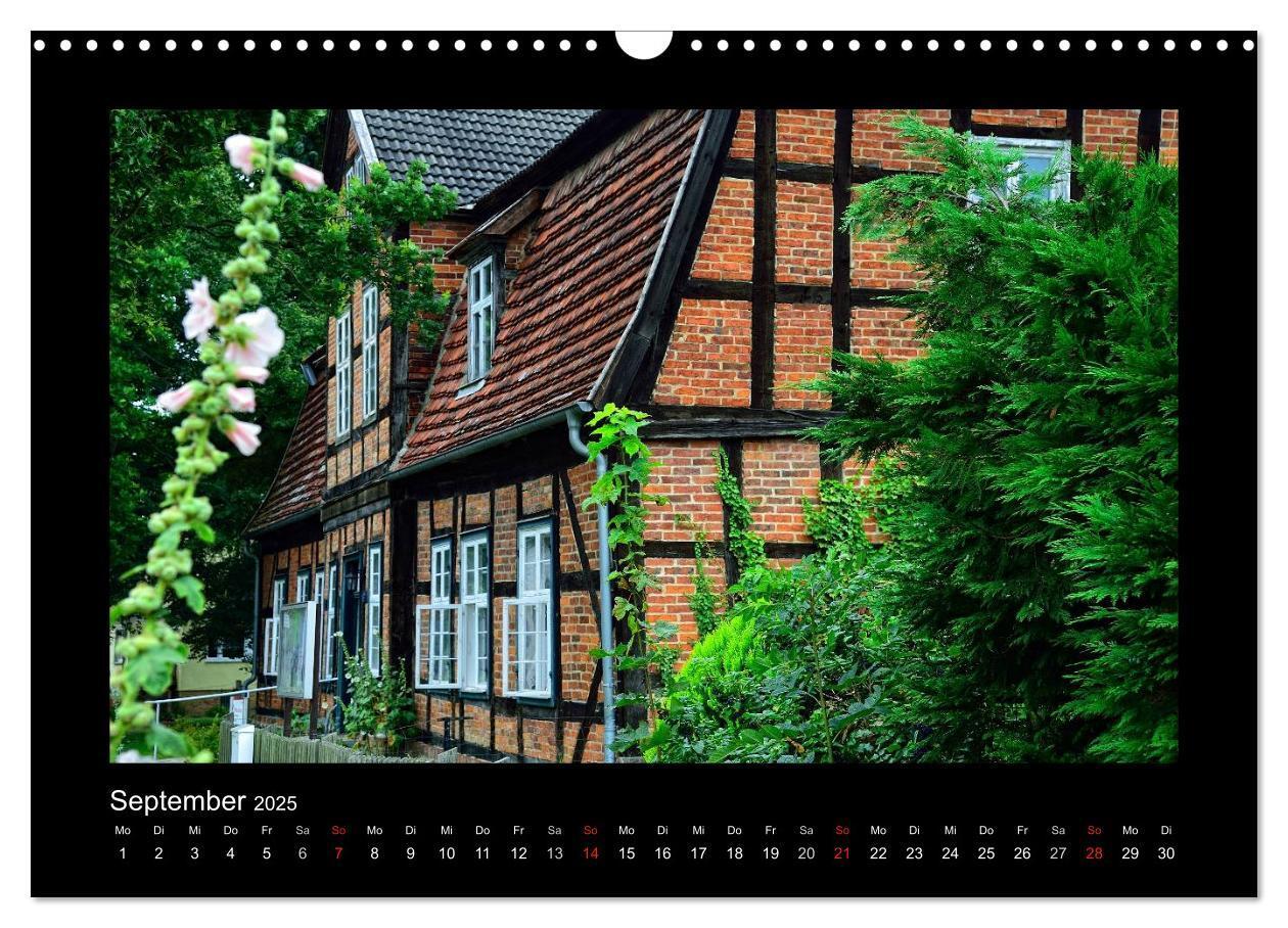 Bild: 9783435650774 | Hausträume 2025 (Wandkalender 2025 DIN A3 quer), CALVENDO...