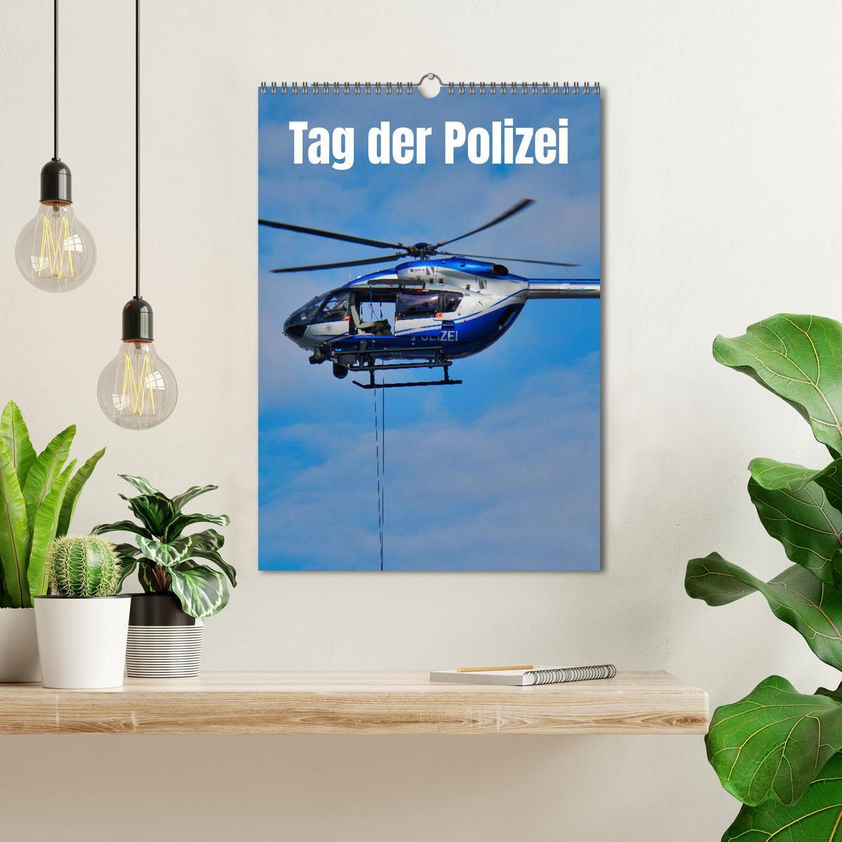 Bild: 9783435877195 | Tag der Polizei (Wandkalender 2025 DIN A3 hoch), CALVENDO...