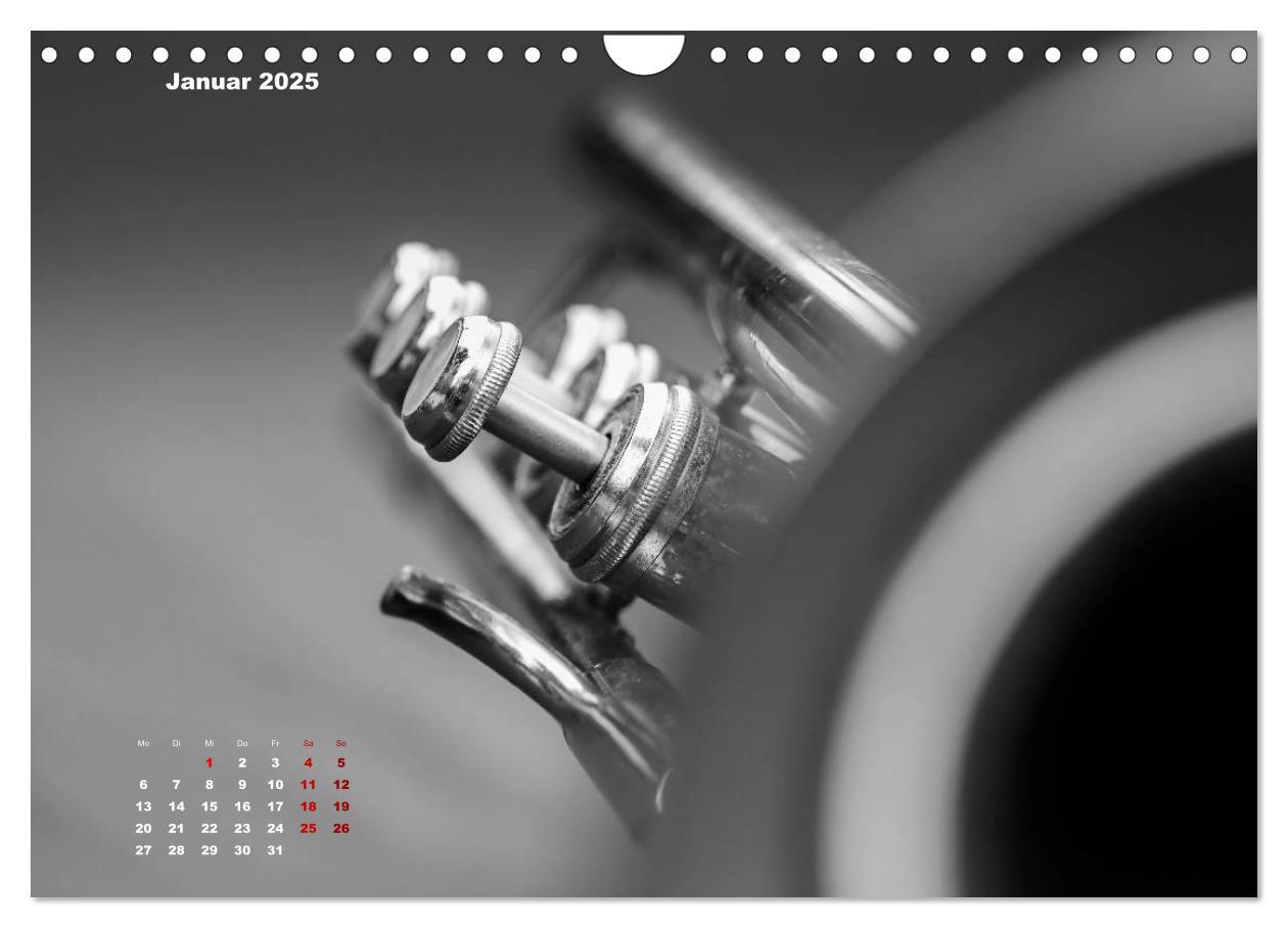 Bild: 9783435391042 | Trompete - Close up (Wandkalender 2025 DIN A4 quer), CALVENDO...