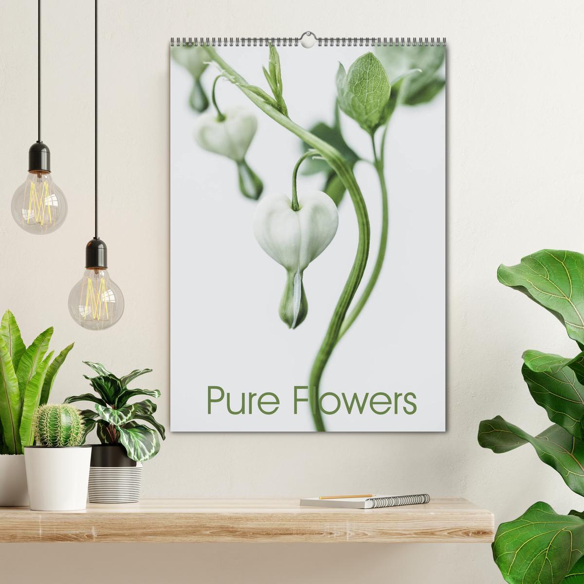 Bild: 9783435957903 | Pure Flowers (Wandkalender 2025 DIN A2 hoch), CALVENDO Monatskalender