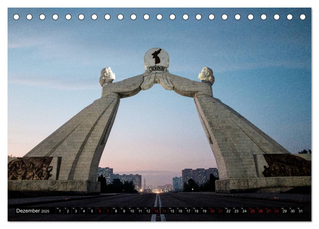 Bild: 9783435271078 | BILDER AUS NORDKOREA (Tischkalender 2025 DIN A5 quer), CALVENDO...