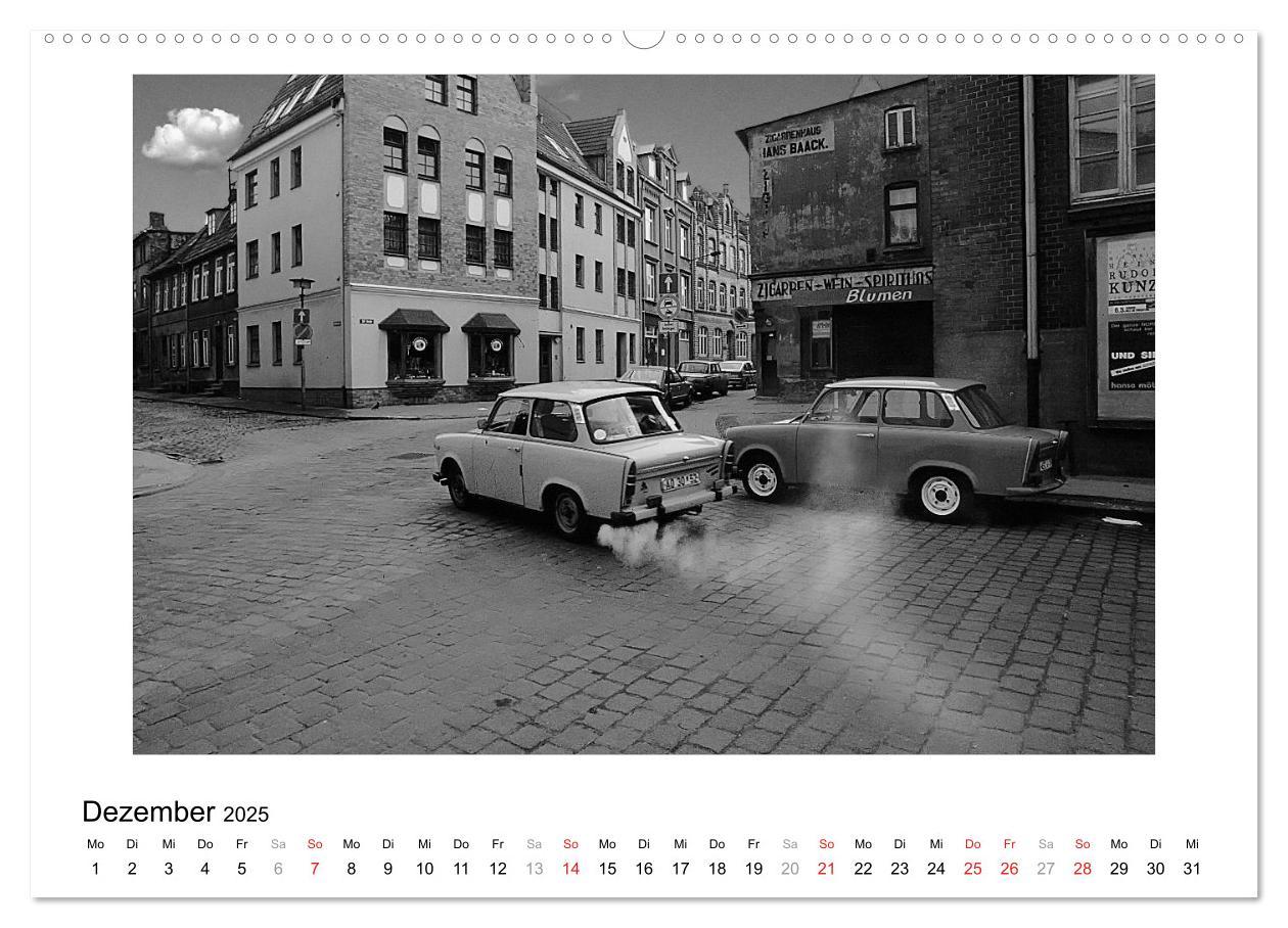 Bild: 9783435821396 | Aus - Zeit der Trabanten (Wandkalender 2025 DIN A2 quer), CALVENDO...