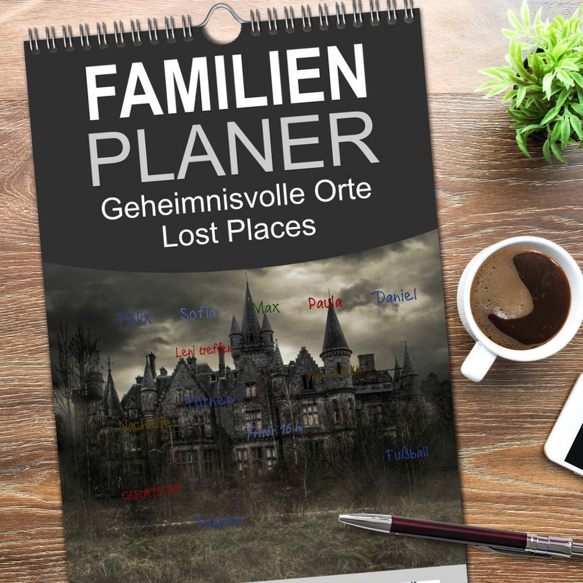 Bild: 9783457112519 | Familienplaner 2025 - Geheimnisvolle Orte - Lost Places mit 5...