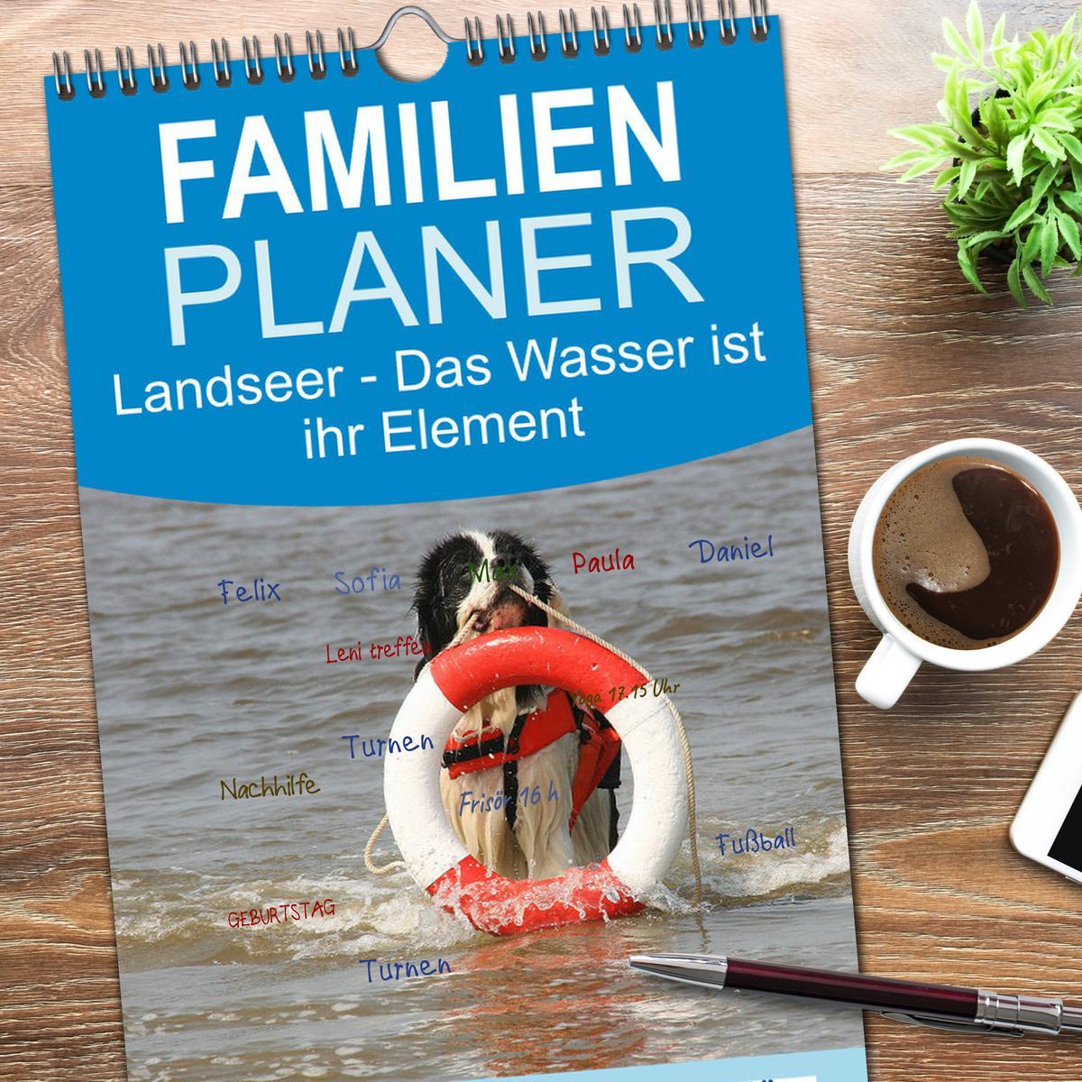 Bild: 9783457113967 | Familienplaner 2025 - Landseer - Das Wasser ist ihr Element mit 5...