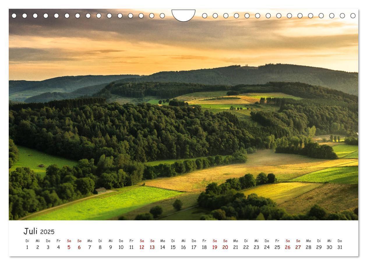 Bild: 9783435431946 | Das Sauerland bei Brilon aus der Vogelperspektive (Wandkalender...