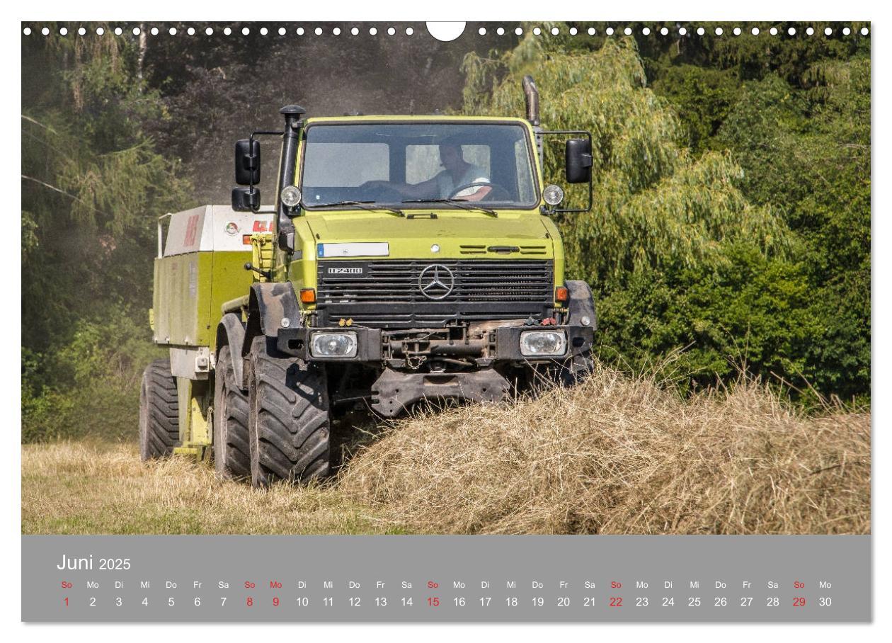 Bild: 9783435173600 | Landtechnik im Einsatz (Wandkalender 2025 DIN A3 quer), CALVENDO...