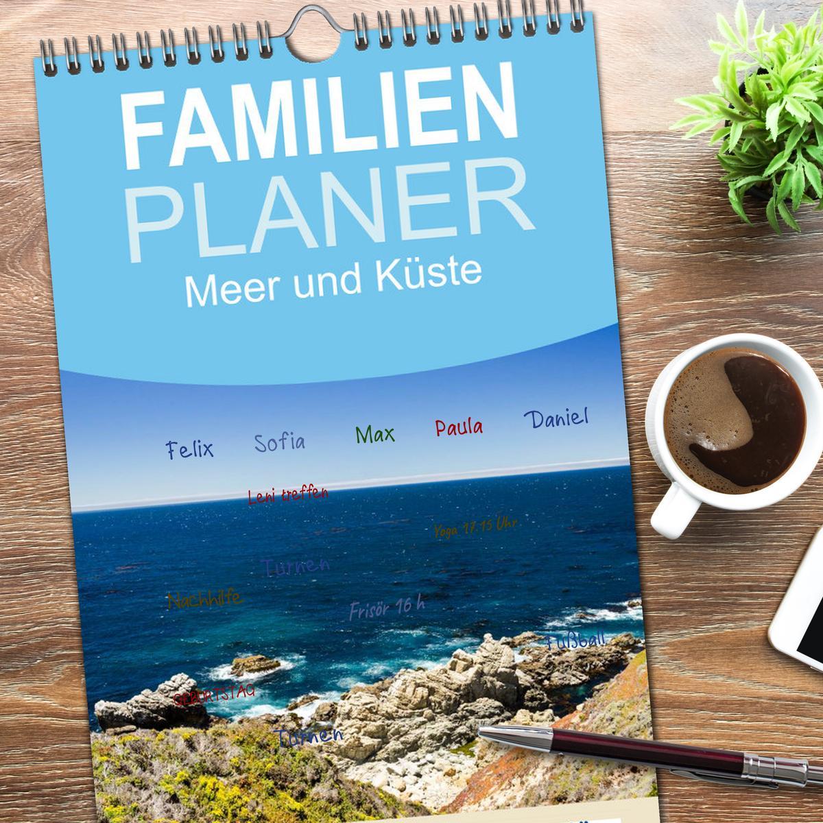 Bild: 9783457104439 | Familienplaner 2025 - Meer und Küste mit 5 Spalten (Wandkalender,...