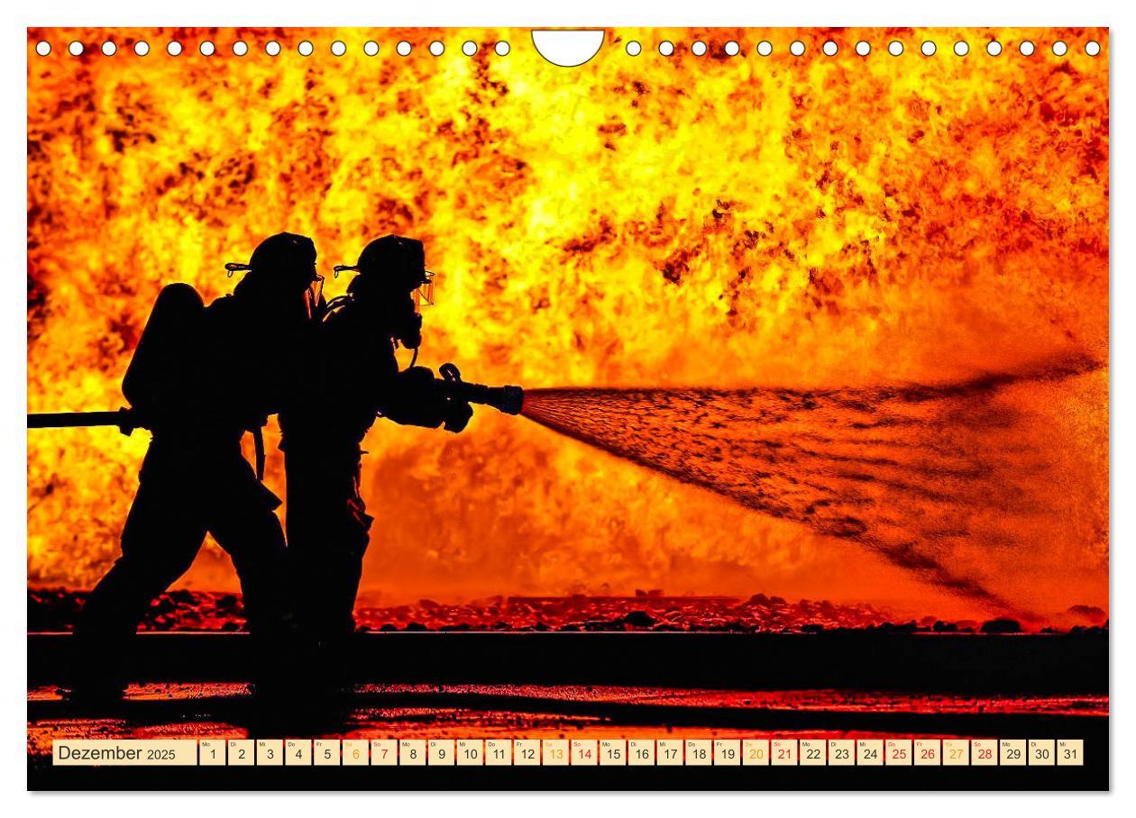 Bild: 9783435240241 | Feuerwehr - Einsätze (Wandkalender 2025 DIN A4 quer), CALVENDO...