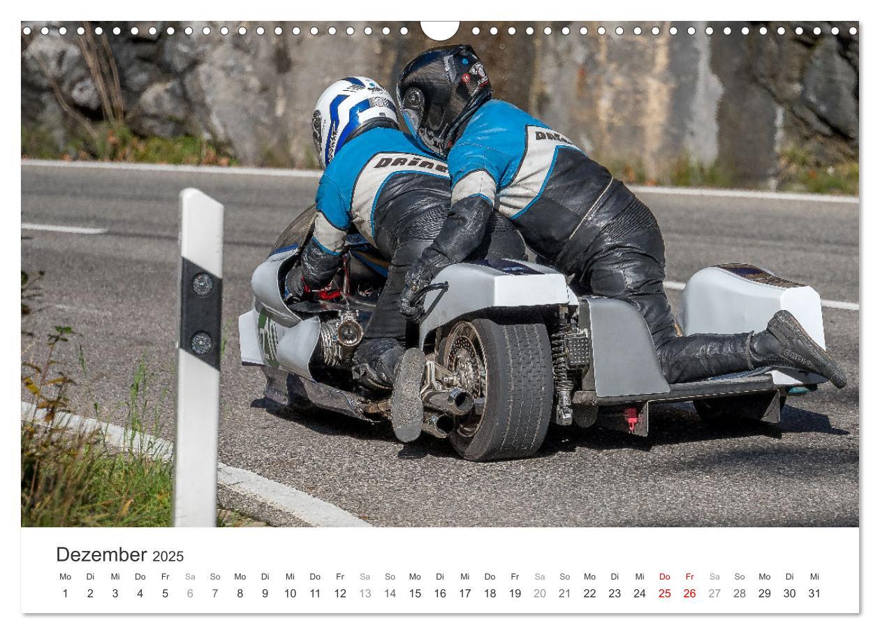 Bild: 9783435018338 | Motorradgespanne am Jochpass (Wandkalender 2025 DIN A3 quer),...