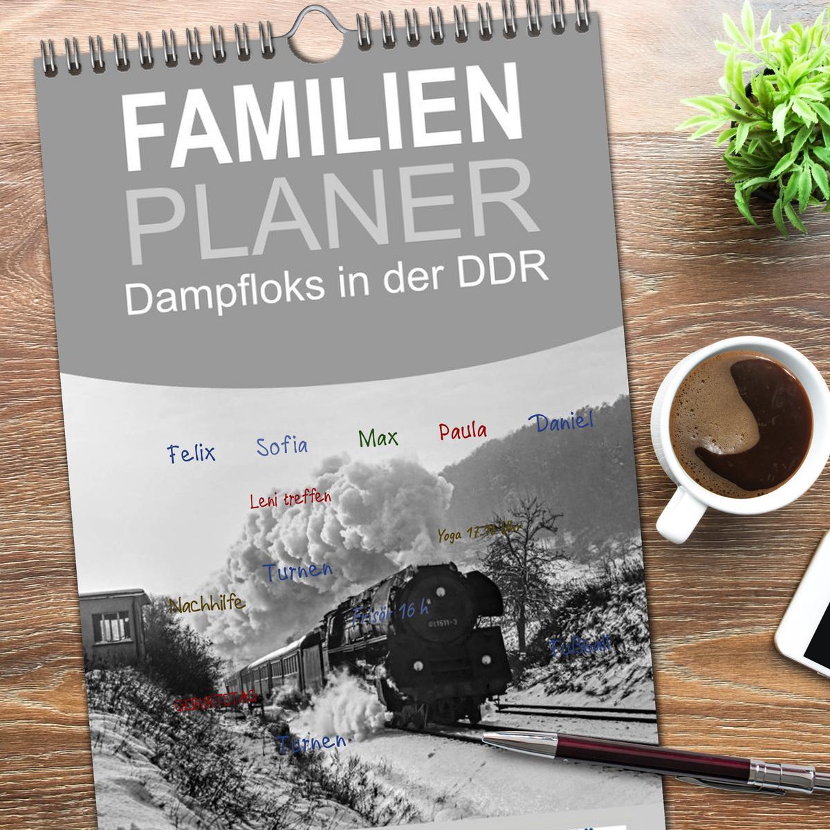 Bild: 9783457121856 | Familienplaner 2025 - Dampfloks in der DDR mit 5 Spalten...