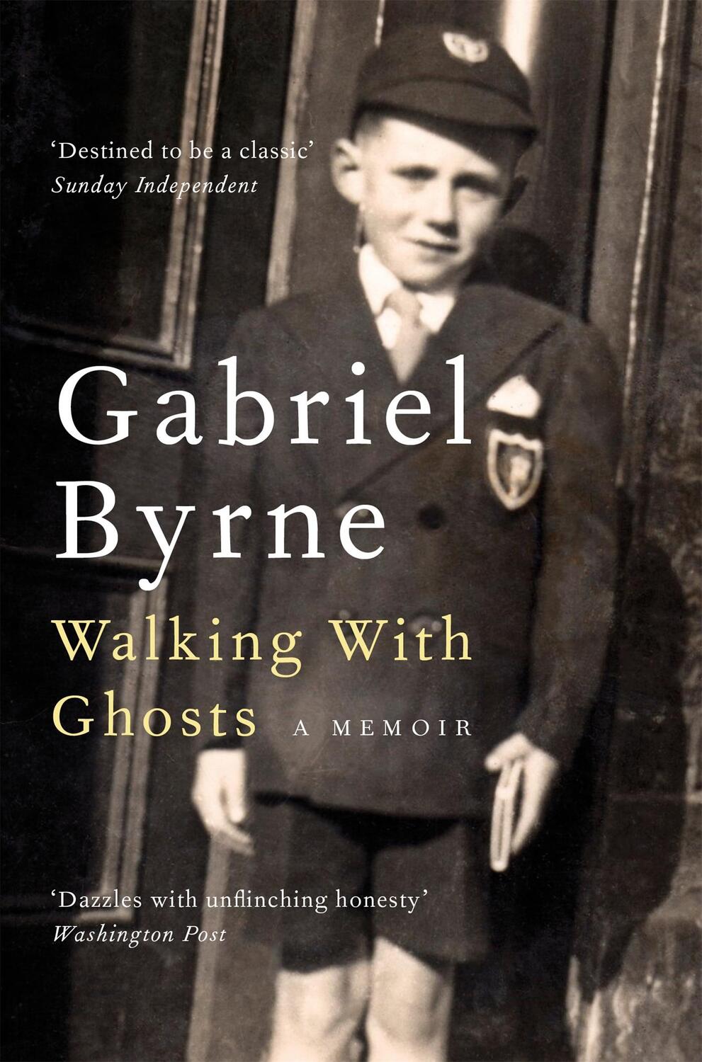 Cover: 9781529027457 | Walking With Ghosts | A Memoir | Gabriel Byrne | Taschenbuch | 2021