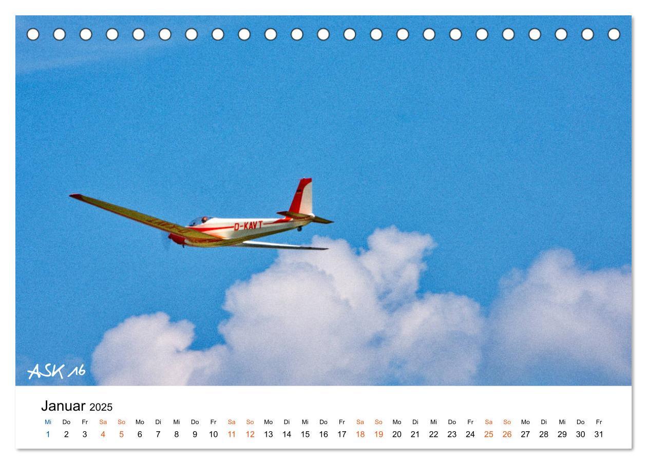 Bild: 9783435379934 | Die Faszination. Flugzeuge am Himmel (Tischkalender 2025 DIN A5...