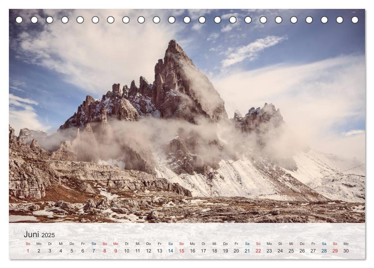 Bild: 9783383786358 | Dolomiten - Rundreise um Drei Zinnen (Tischkalender 2025 DIN A5...