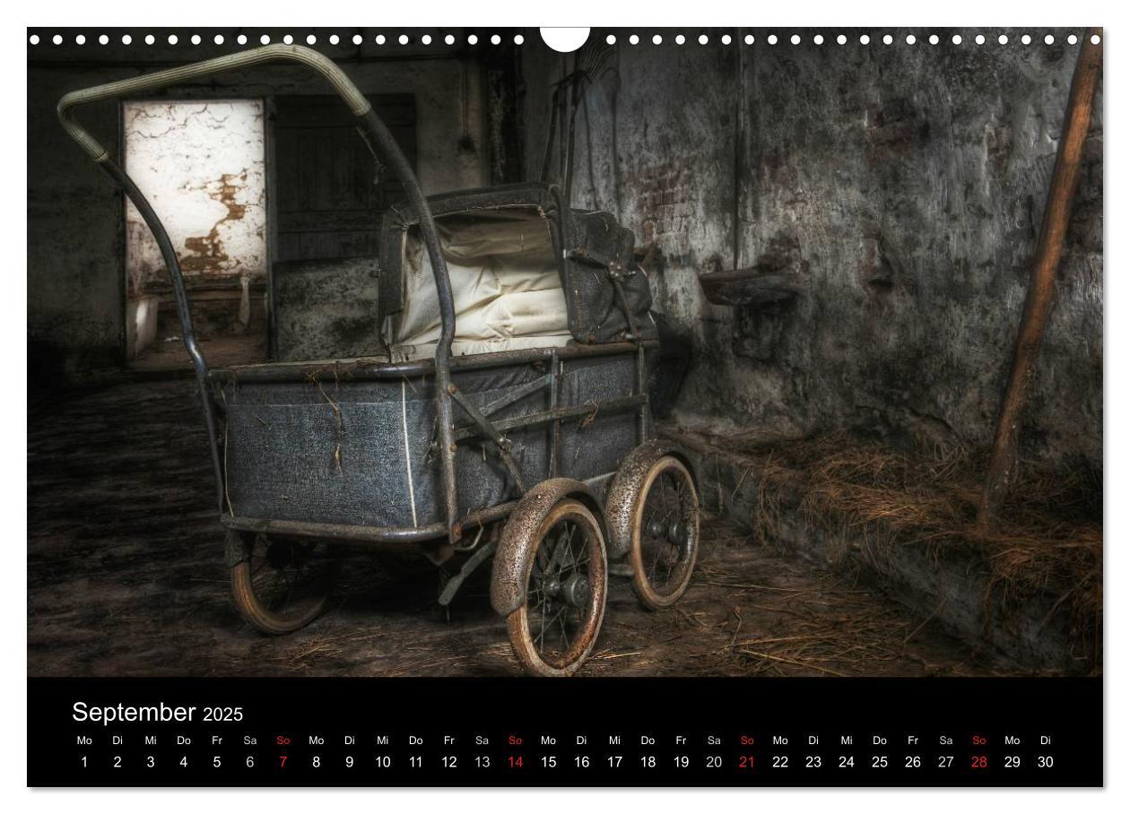 Bild: 9783435621019 | Lost Places - Auch der Verfall hat seinen Charme (Wandkalender 2025...