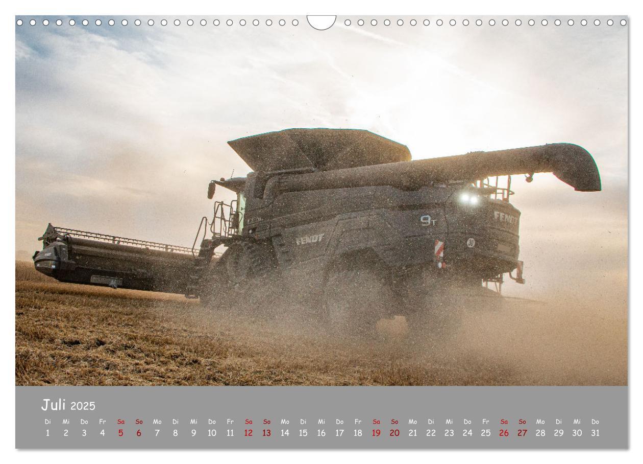 Bild: 9783435102778 | Landtechnik im Einsatz (Wandkalender 2025 DIN A3 quer), CALVENDO...