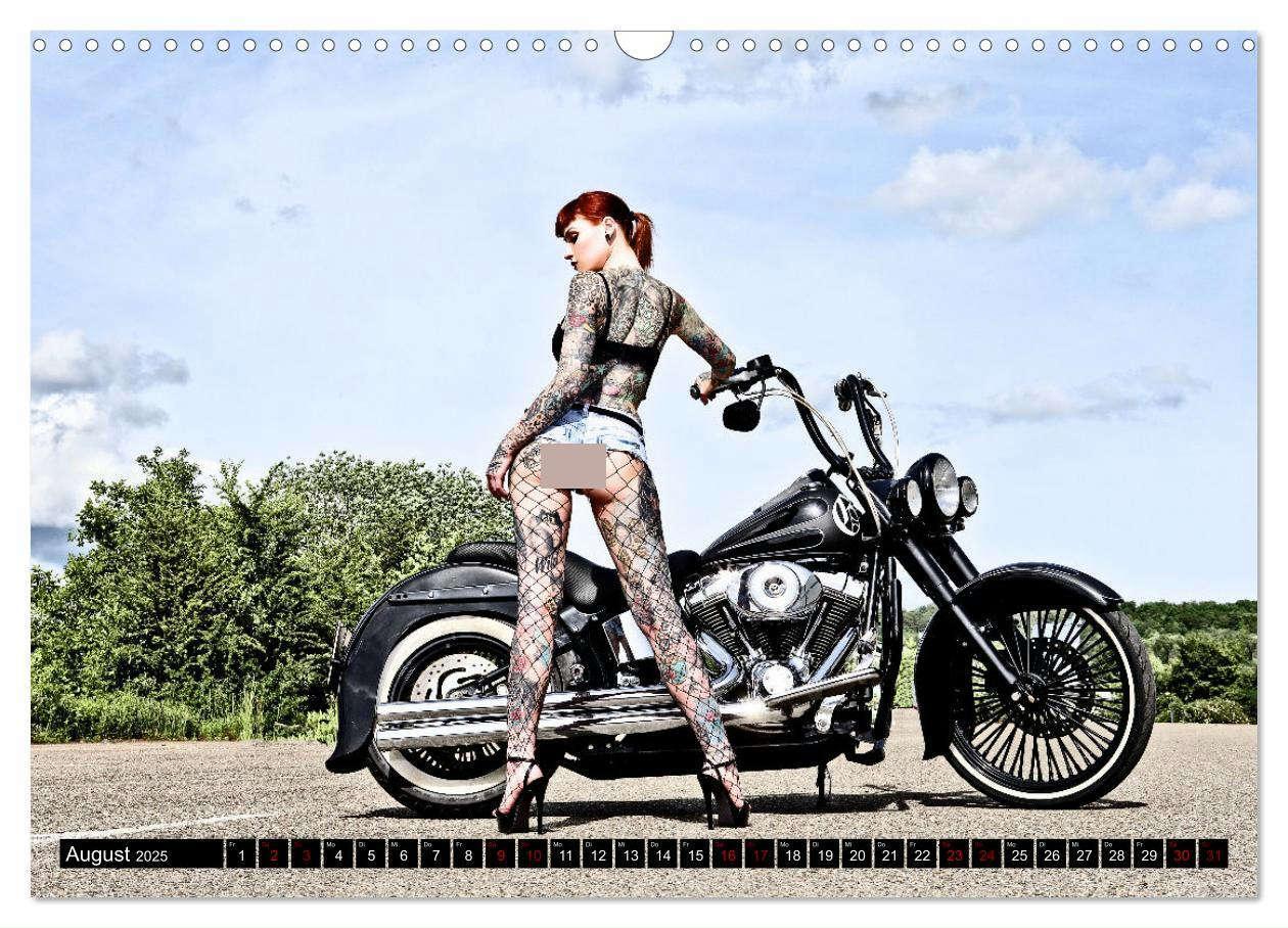 Bild: 9783435050208 | Motorräder und Sexy Girls (Wandkalender 2025 DIN A3 quer), CALVENDO...