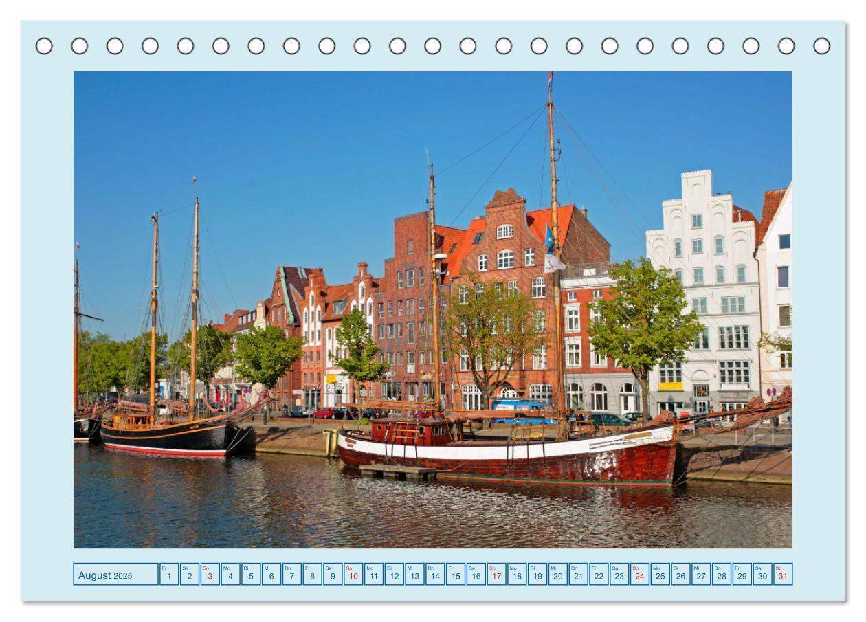 Bild: 9783435066209 | Lübeck Backsteingotik an der Trave (Tischkalender 2025 DIN A5...