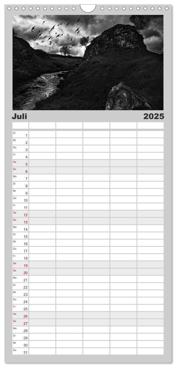 Bild: 9783457112380 | Familienplaner 2025 - Gothic Fantasy mit 5 Spalten (Wandkalender,...